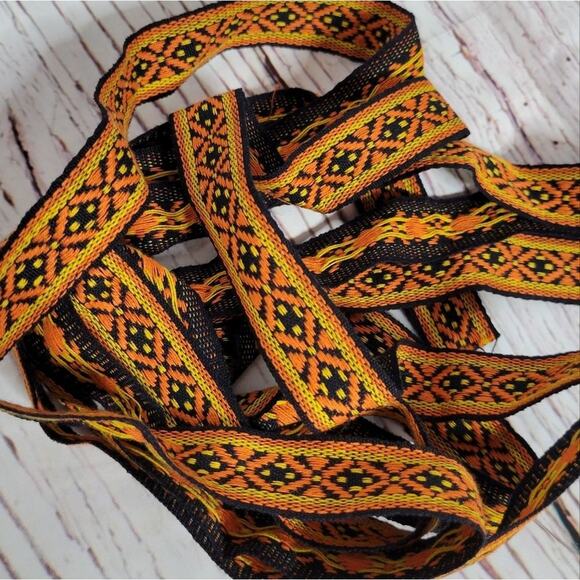 VTG Black, Orange, Yellow Geometric Flower Embroidery Trim, 120" X 1" - Picture 2 of 6
